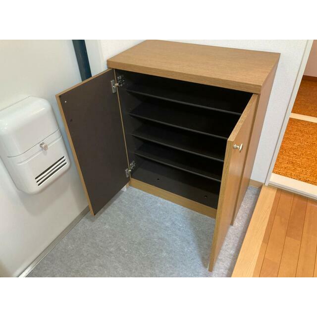 ベラアカシア 玄関