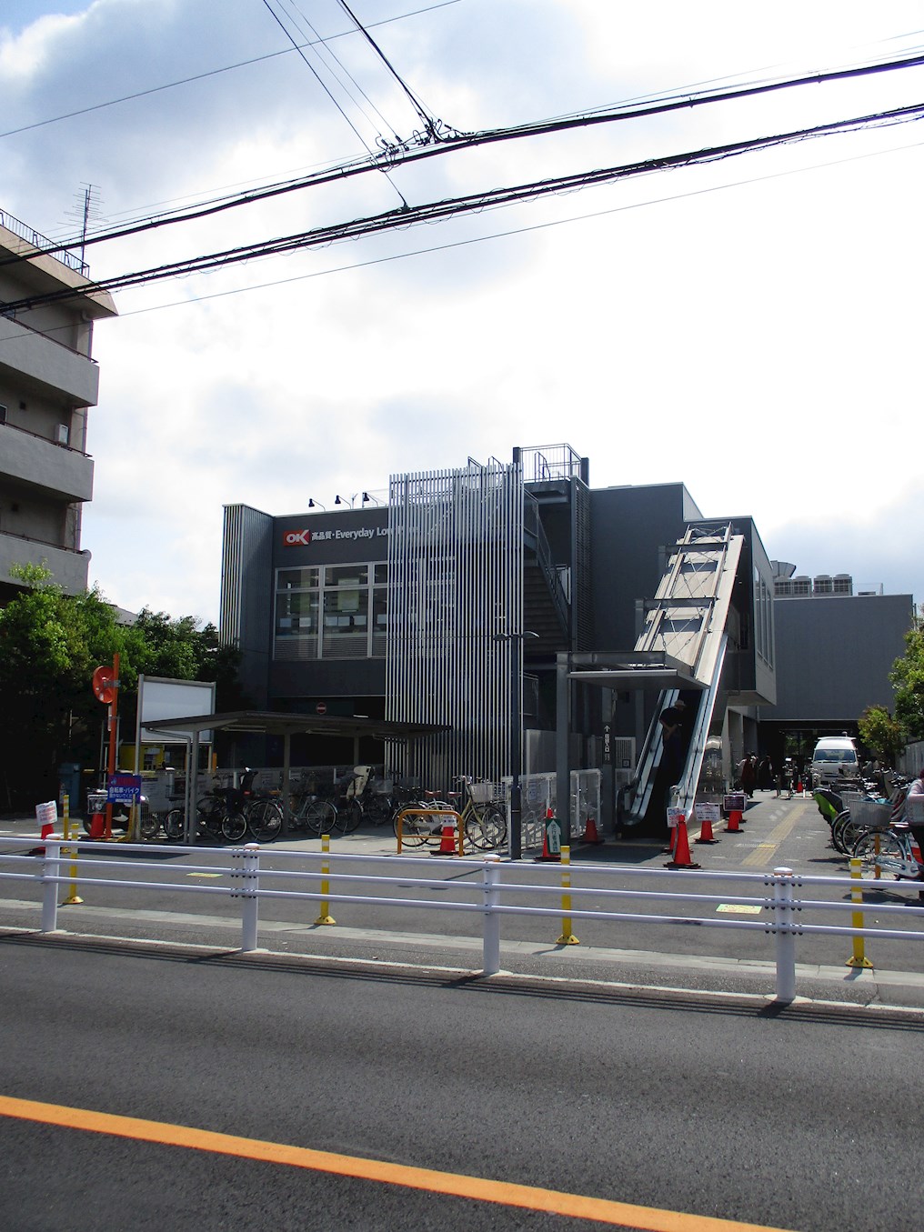 カーサフロレスタ西馬込弐番館 スーパー